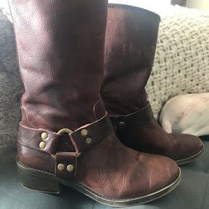 Women’s Lucky brand leather boots